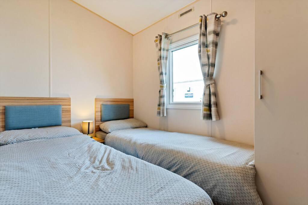 Tattershall Lakes: Sally'S Superior Stay Екстер'єр фото