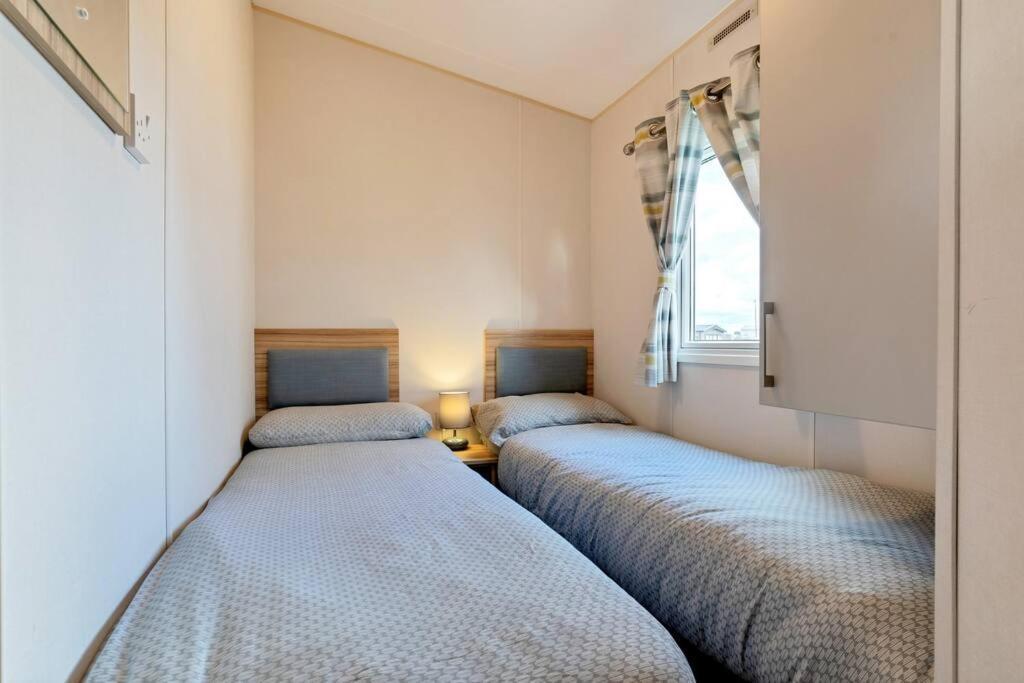 Tattershall Lakes: Sally'S Superior Stay Екстер'єр фото