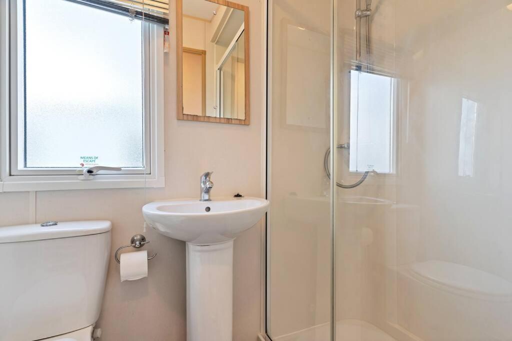 Tattershall Lakes: Sally'S Superior Stay Екстер'єр фото