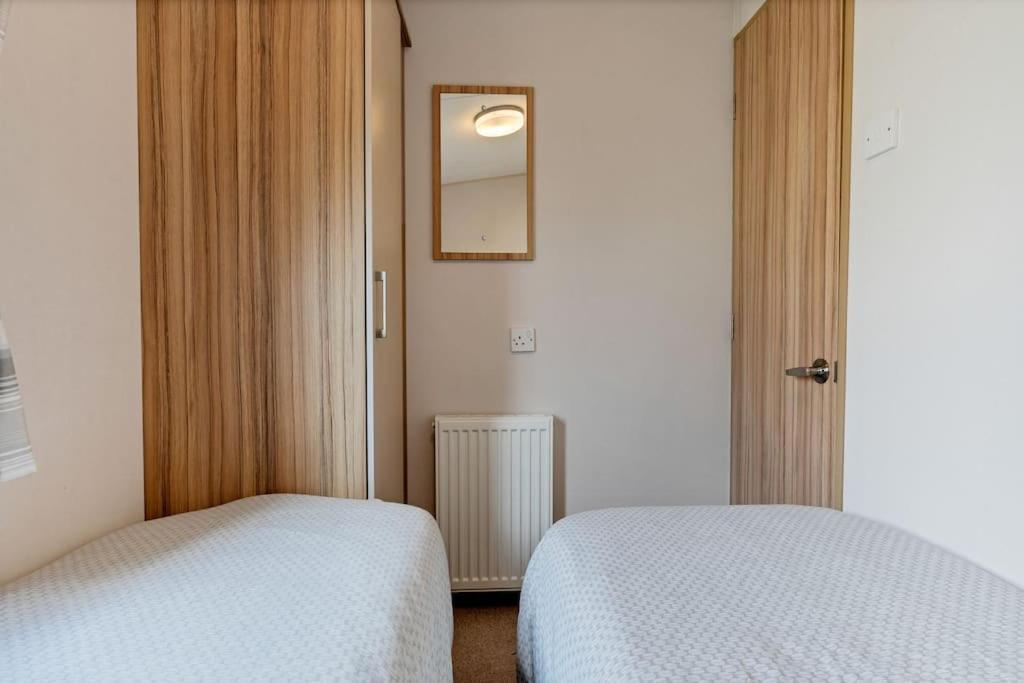 Tattershall Lakes: Sally'S Superior Stay Екстер'єр фото