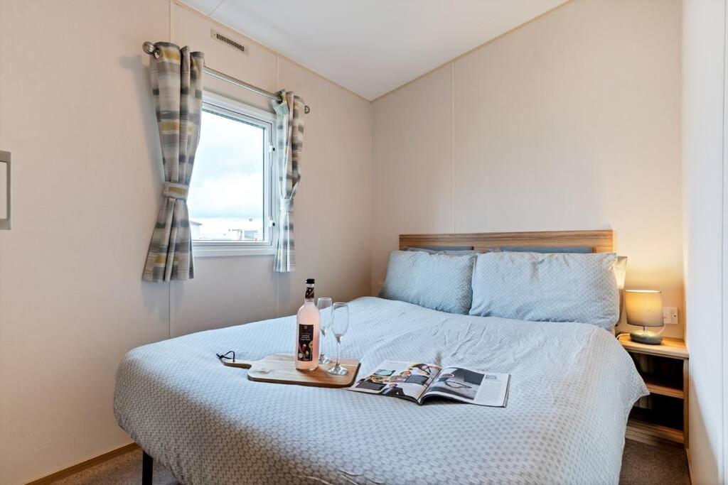 Tattershall Lakes: Sally'S Superior Stay Екстер'єр фото