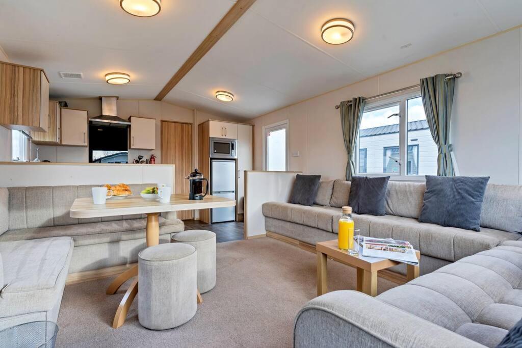 Tattershall Lakes: Sally'S Superior Stay Екстер'єр фото